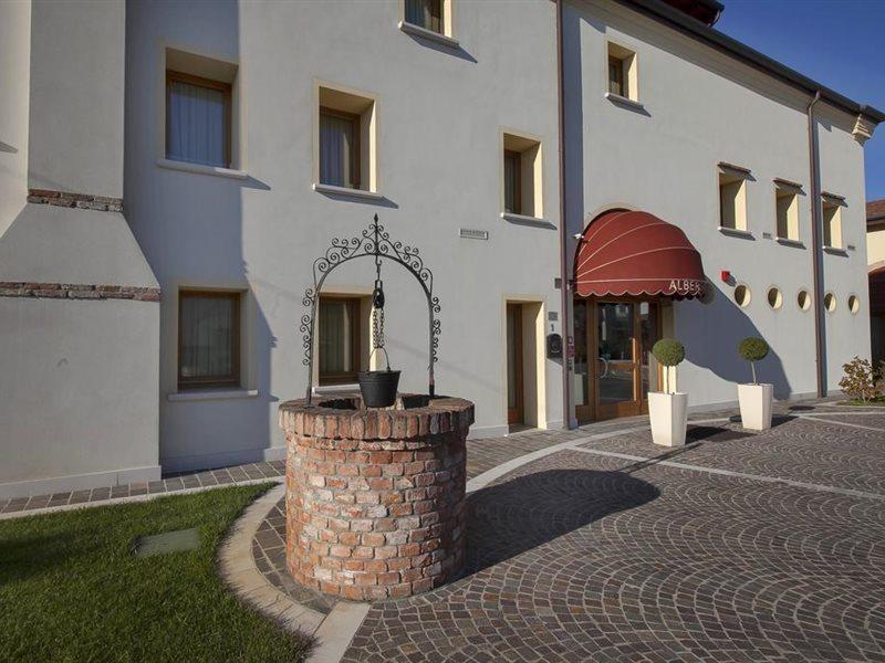 Albergo Antica Corte Marchesini كامبانيا لوبيا المظهر الخارجي الصورة