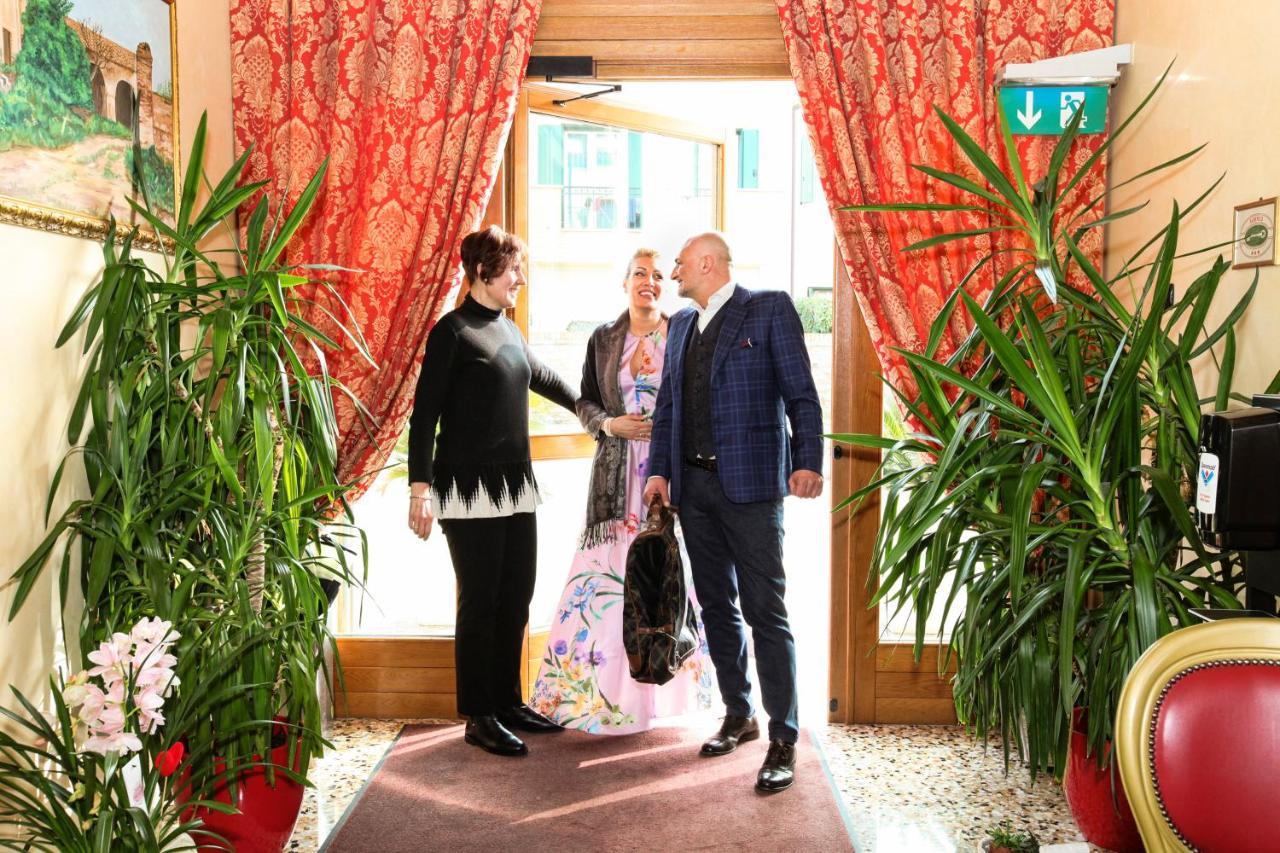 Albergo Antica Corte Marchesini كامبانيا لوبيا المظهر الخارجي الصورة